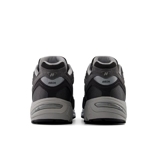 New Balance  880R